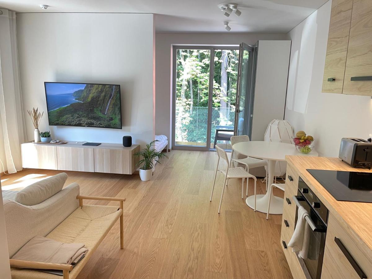 Sunny Apartment With Forest View Juodkrantė المظهر الخارجي الصورة